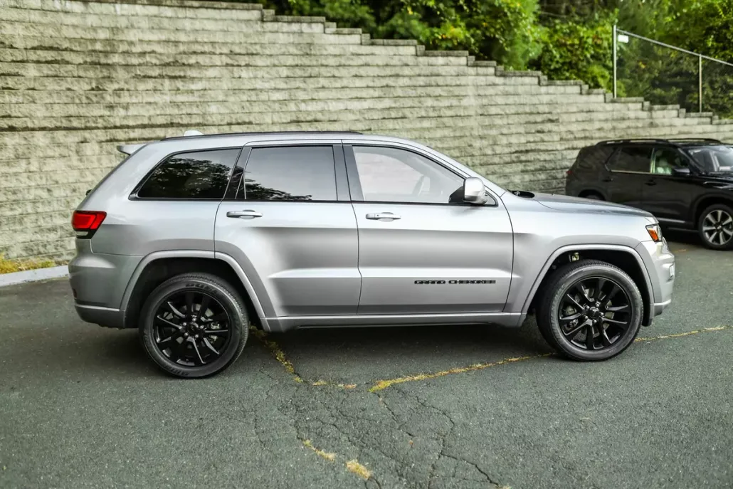 2021 Jeep Grand Cherokee Laredo X photo 1