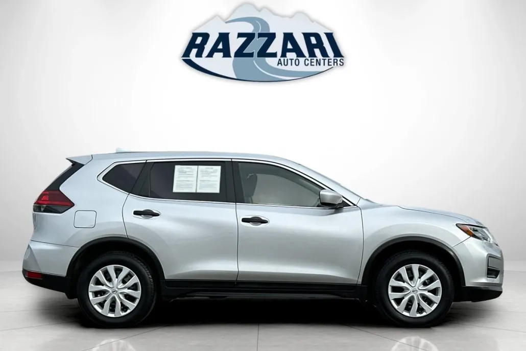 2019 Nissan Rogue S photo 1
