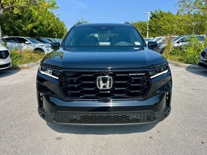 2025 Honda Pilot Black Edition photo 1