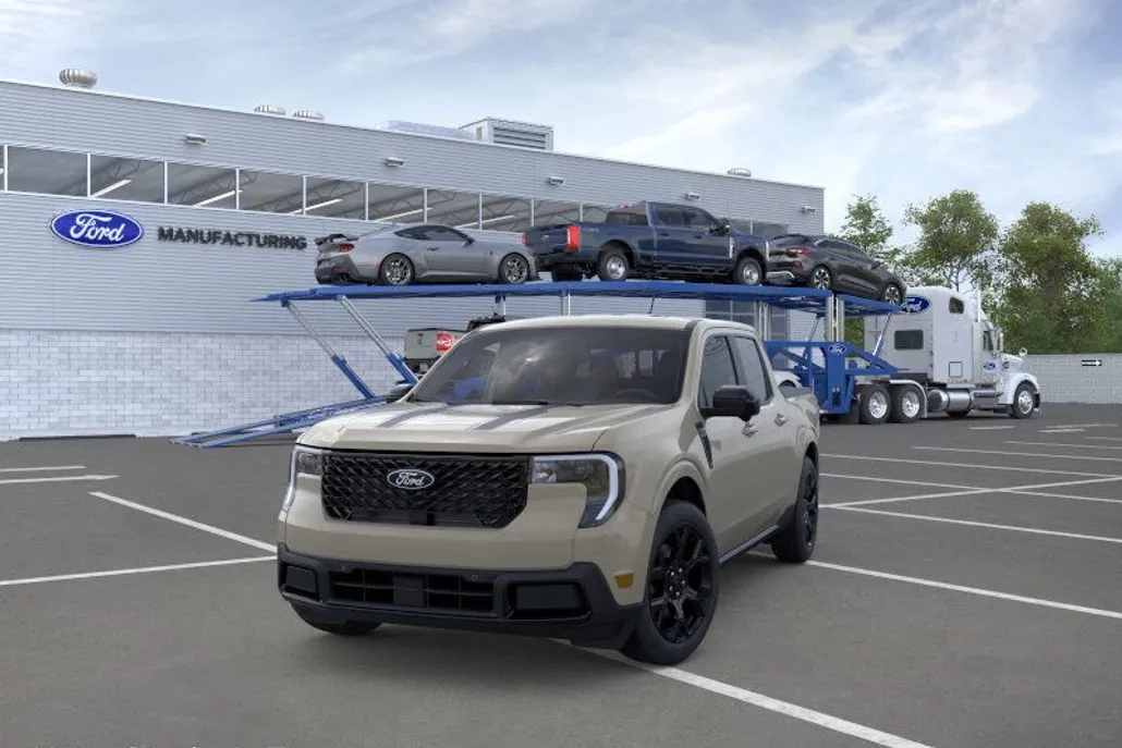 2025 Ford Maverick Lariat photo 1