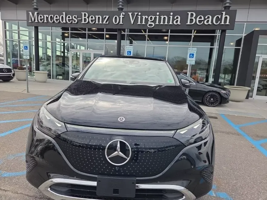2025 Mercedes Benz EQE SUV 350 photo 1