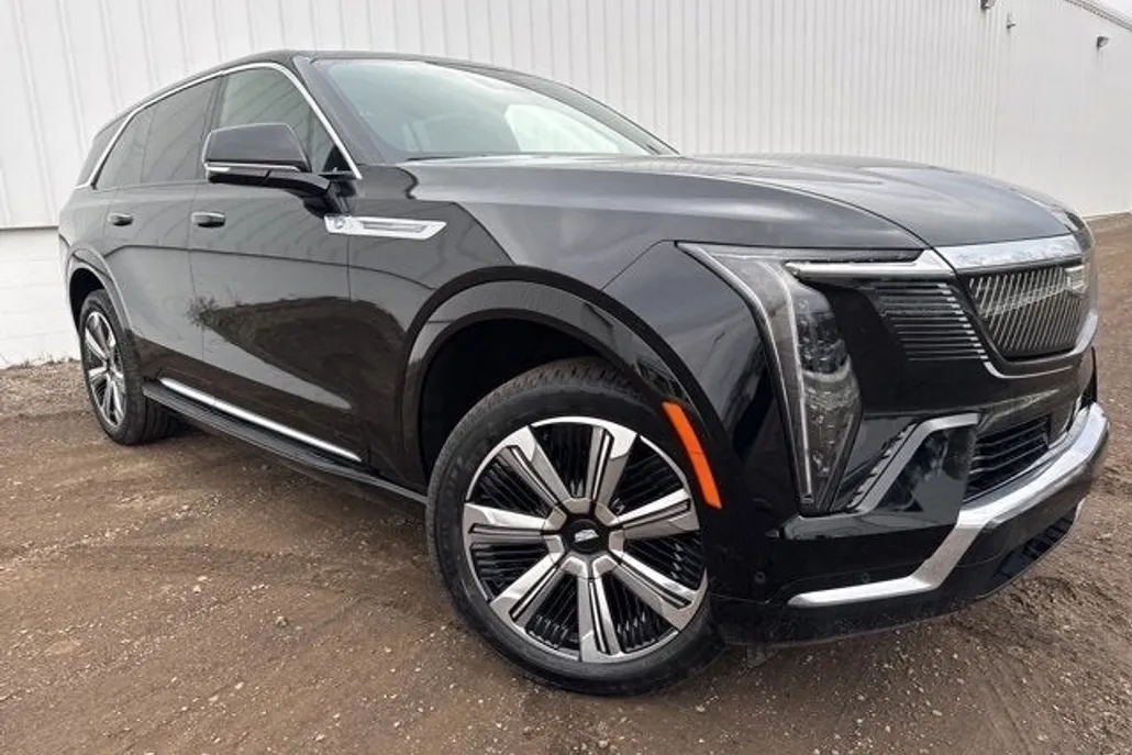 2025 Cadillac Escalade IQ Luxury photo 1