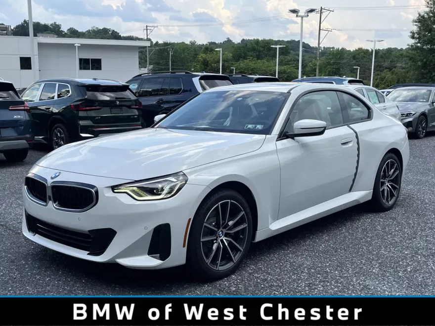 2025 Bmw 230i xDrive Coupe photo 1