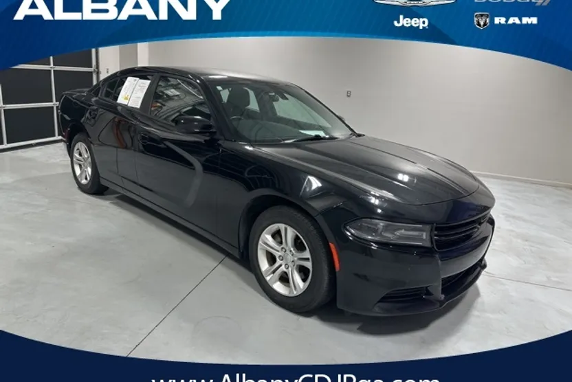 2019 Dodge Charger SXT photo 1