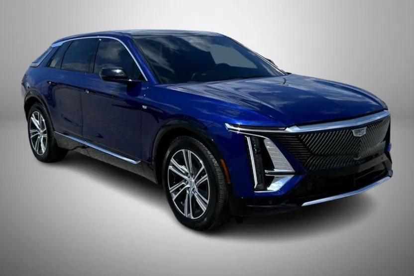 2024 Cadillac Lyriq Luxury photo 1