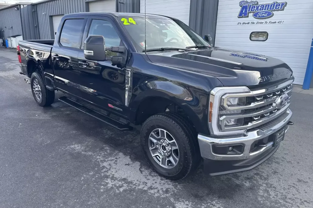2024 Ford F-350 Lariat photo 1