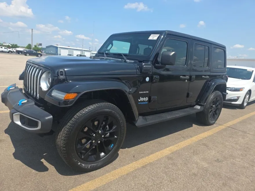 2022 Jeep Wrangler Unlimited 4xe Sahara photo 1