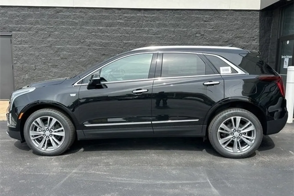 2025 Cadillac XT5 Premium Luxury photo 1