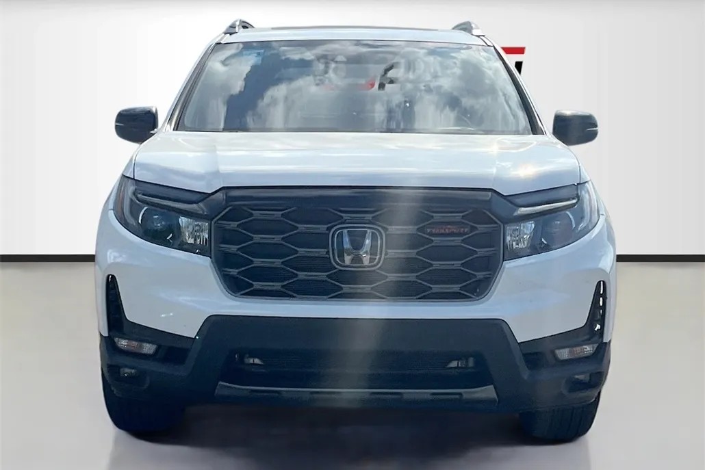 2023 Honda Passport TrailSport photo 1