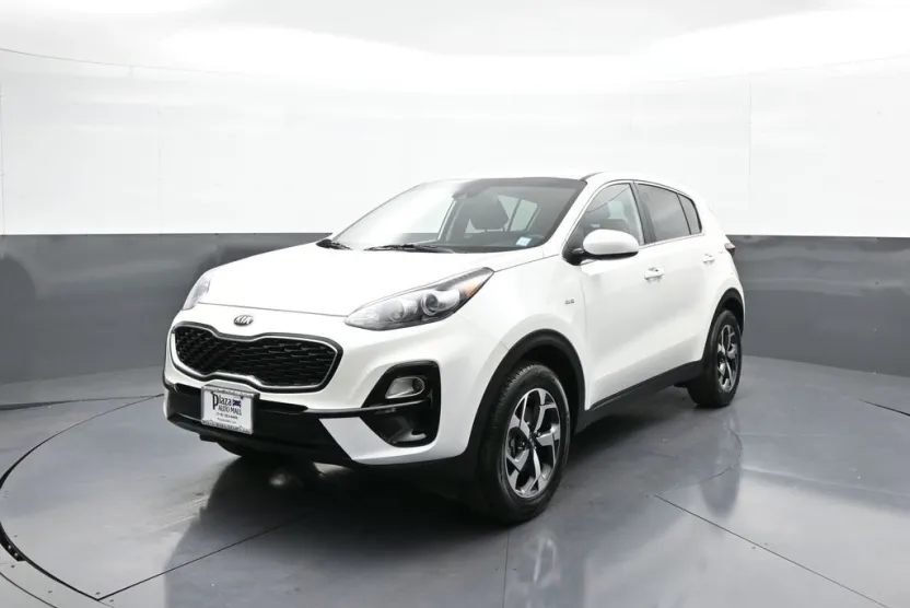 2022 Kia Sportage LX photo 1