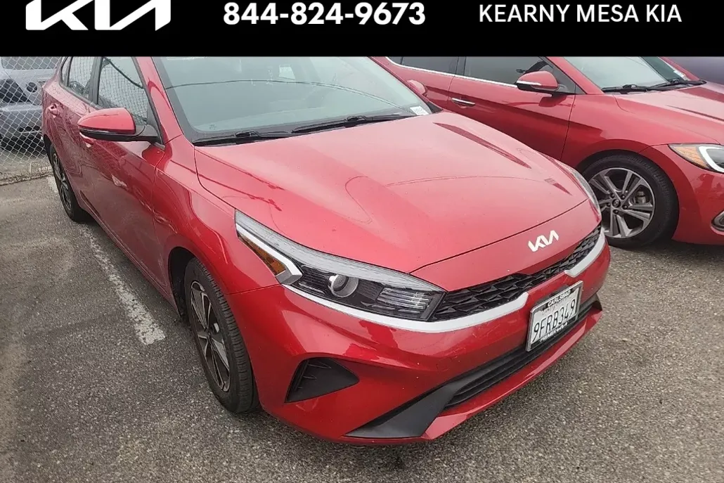 2023 Kia Forte LXS photo 1