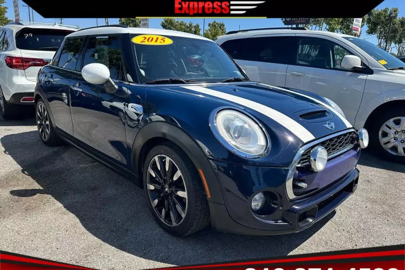 2015 Mini Cooper Hardtop 4 Door S photo 1