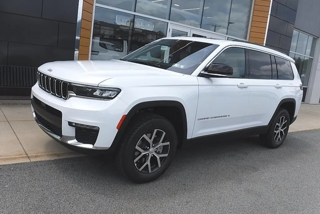 2025 Jeep Grand Cherokee Limited photo 1