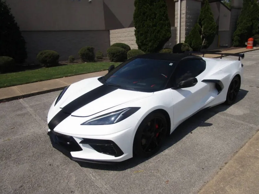 2021 Chevrolet Corvette Stingray Coupe 2LT photo 1