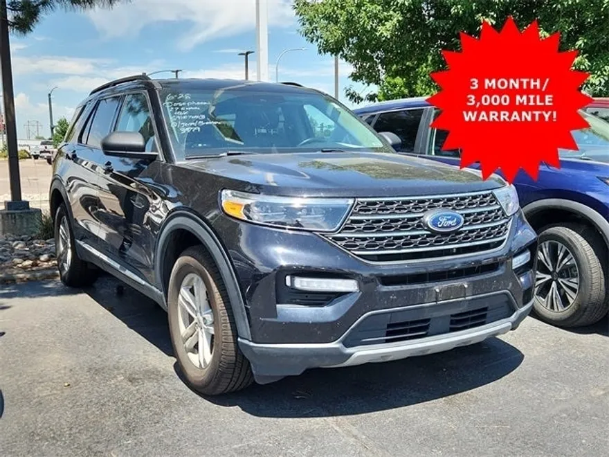 2022 Ford Explorer XLT photo 1