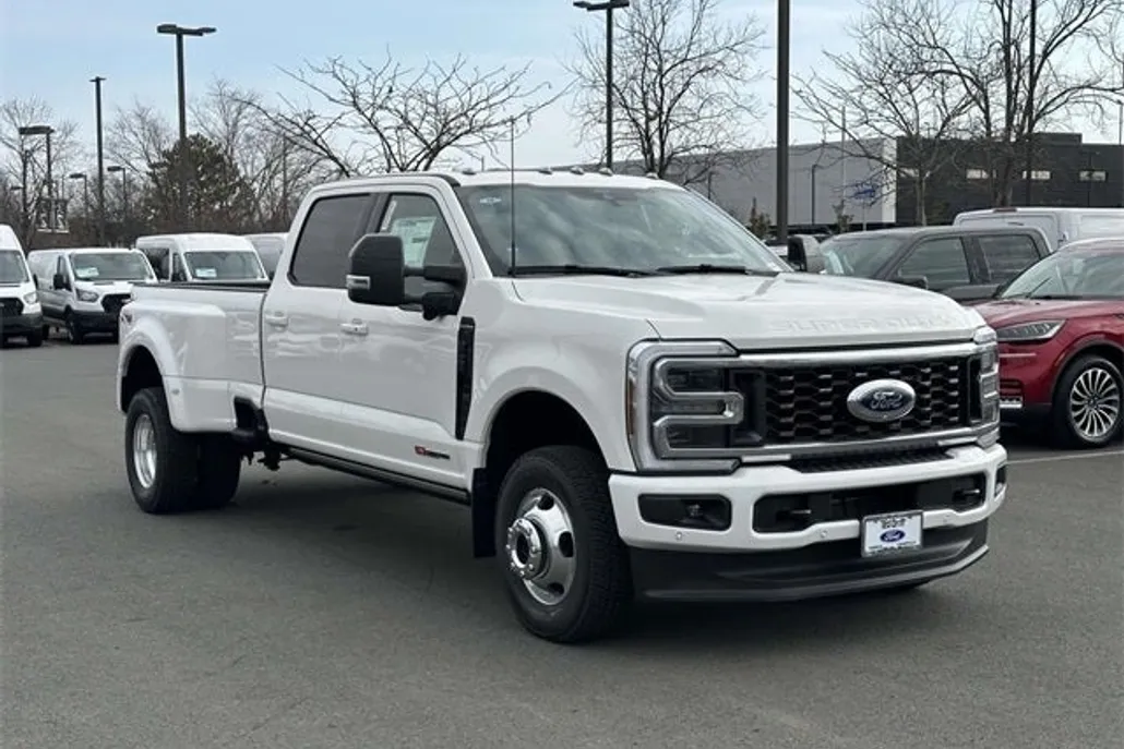 2025 Ford F-350 photo 1