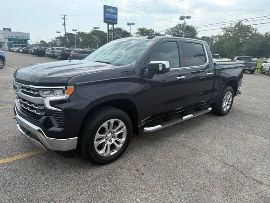 2023 Chevrolet Silverado 1500 LTZ photo 1