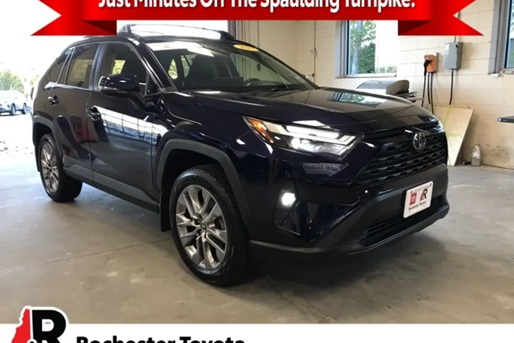 2023 Toyota RAV4 XLE Premium photo 1