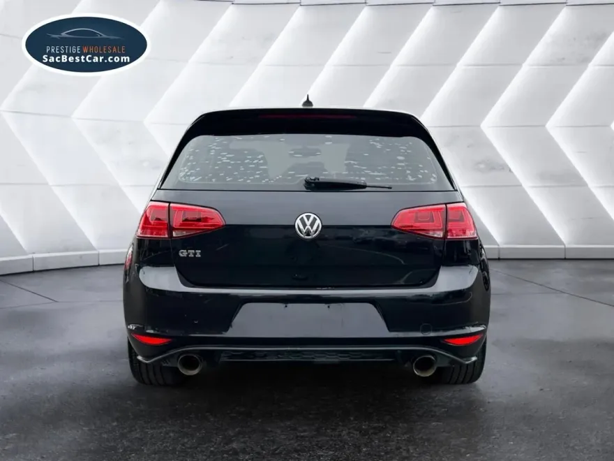 2015 Volkswagen Golf GTI SE photo 1