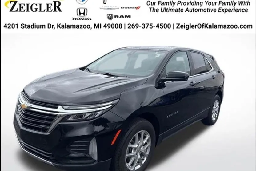 2022 Chevrolet Equinox LT photo 1