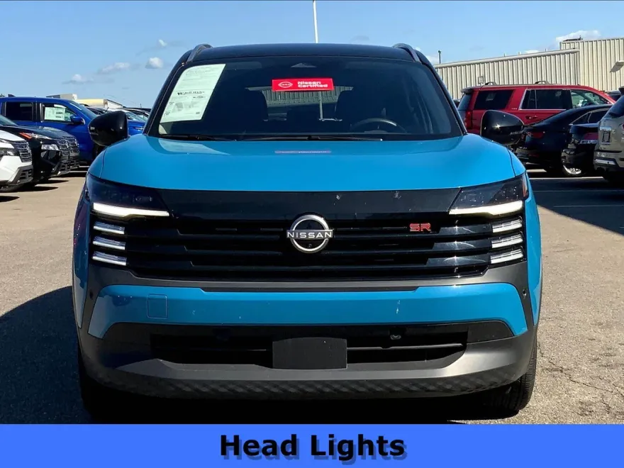 2025 Nissan Kicks SR photo 1
