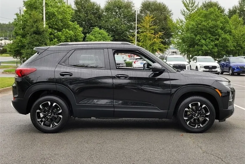 2023 Chevrolet Trailblazer LT photo 1