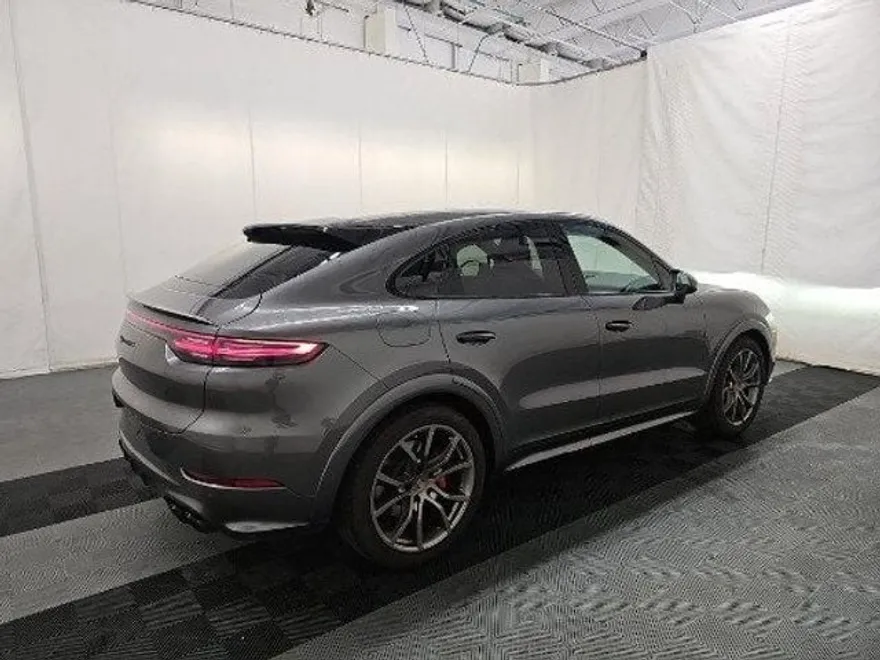 2023 Porsche Cayenne Coupe GTS photo 1