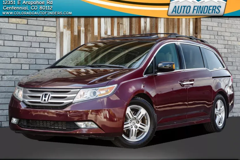 2012 Honda Odyssey Touring photo 1