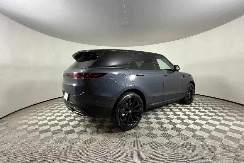 2025 Land Rover Range Rover Sport SE photo 1