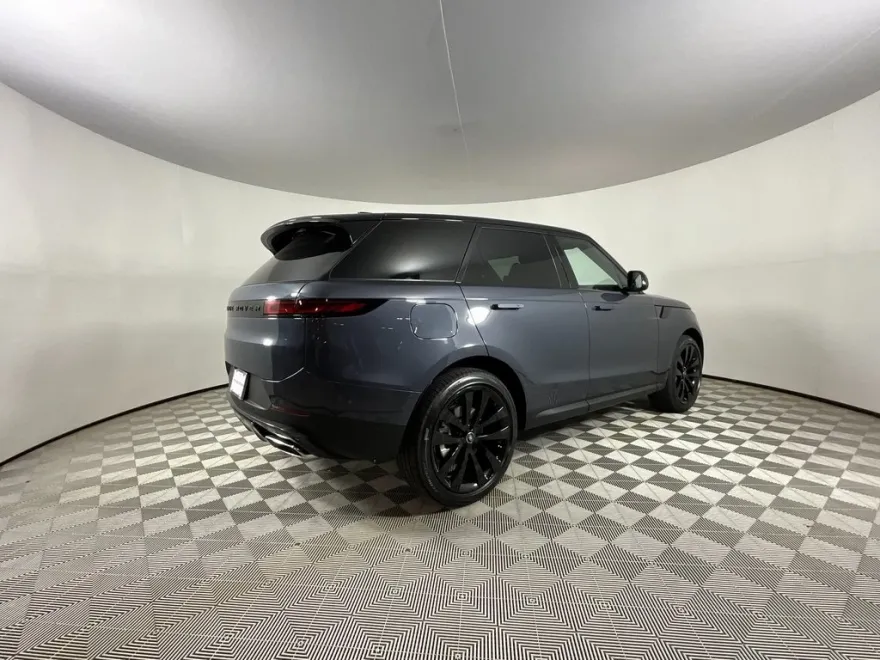 2025 Land Rover Range Rover Sport SE photo 1