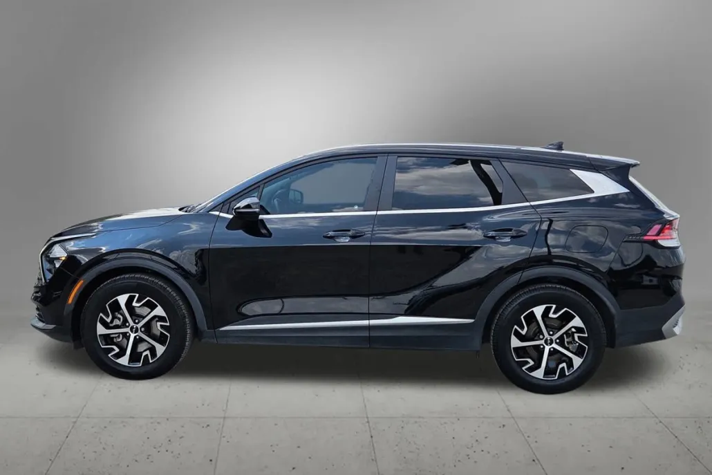 2023 Kia Sportage EX photo 1