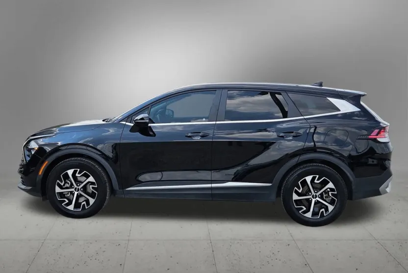 2023 Kia Sportage EX photo 1