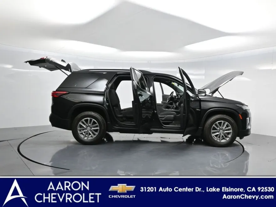 2022 Chevrolet Traverse Cloth 1LT photo 1