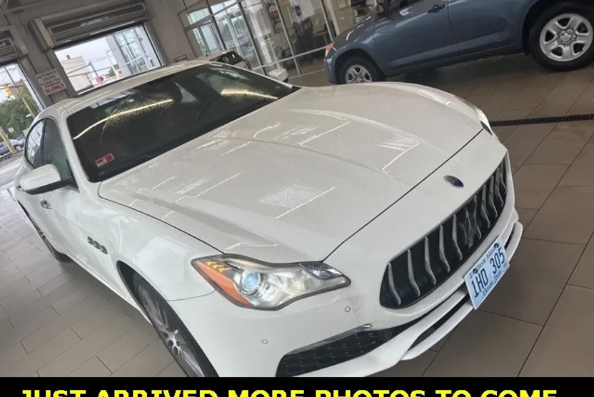 2017 Maserati Quattroporte Q4 GranLusso photo 1