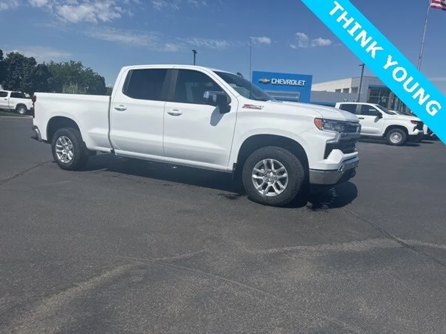 2026 Chevrolet Silverado 1500 LT photo 1