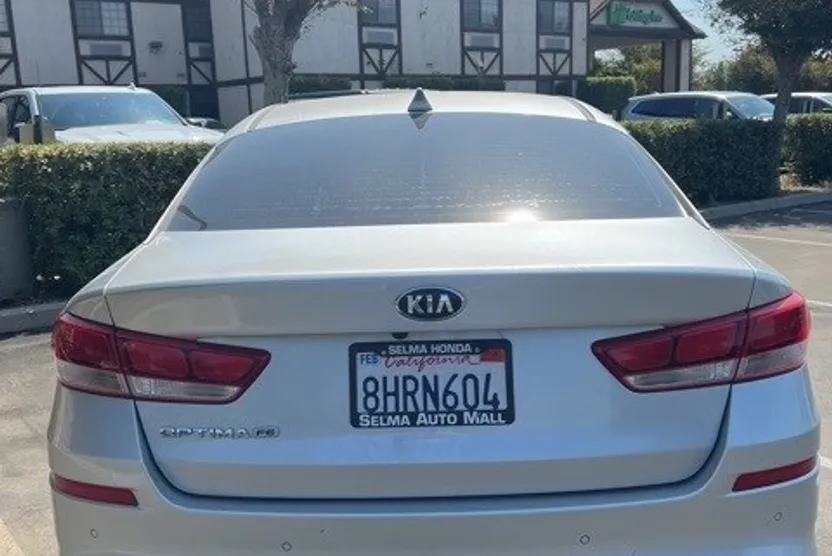 2019 Kia Optima LX photo 1
