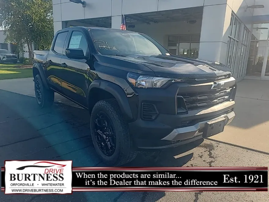 2026 Chevrolet Colorado Trail Boss photo 1