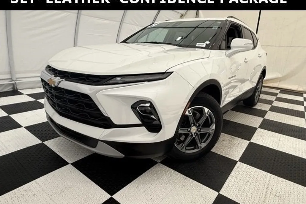 2024 Chevrolet Blazer 3LT photo 1