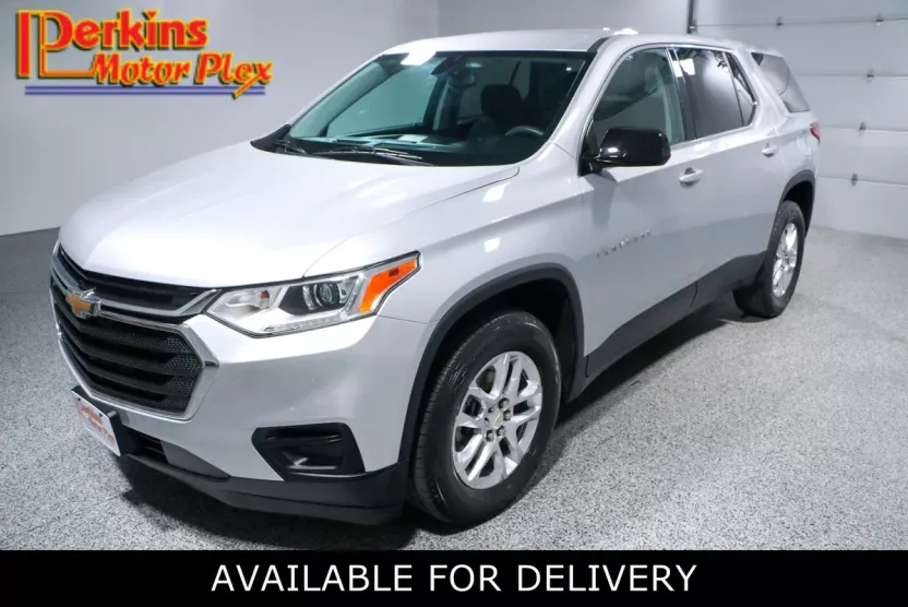 2020 Chevrolet Traverse LS photo 1