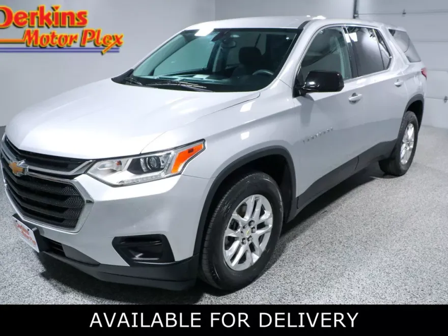2020 Chevrolet Traverse LS photo 1