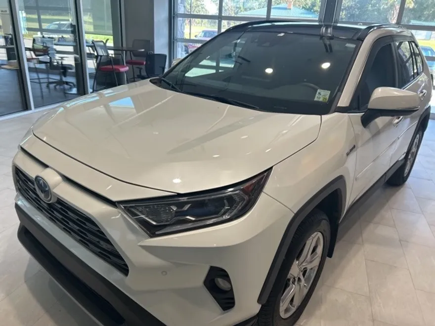 2021 Toyota RAV4 Hybrid Limited photo 1