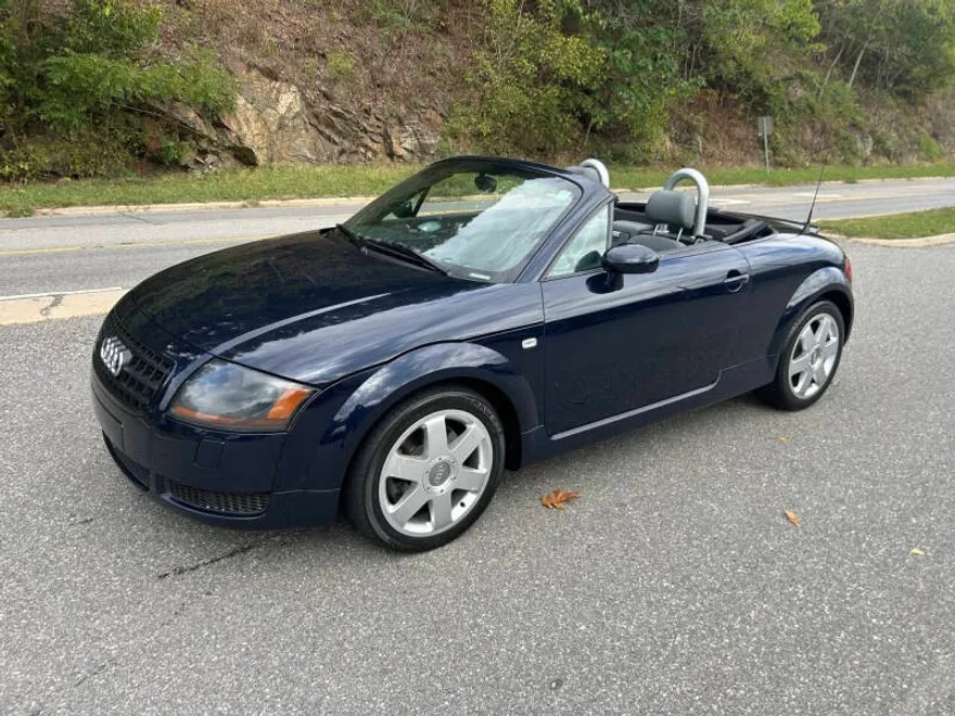 2002 Audi TT Roadster photo 1