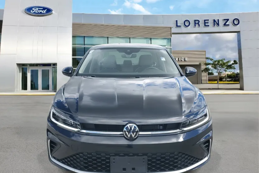 2025 Volkswagen Jetta SE photo 1