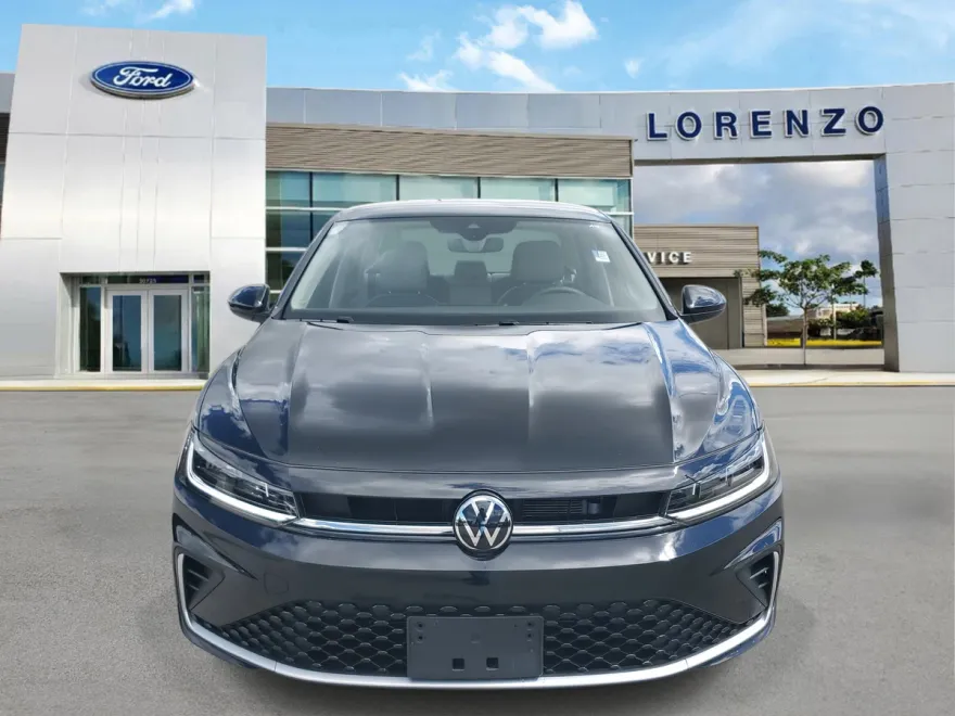 2025 Volkswagen Jetta SE photo 1