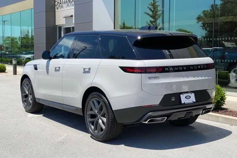 2025 Land Rover Range Rover Sport SE photo 1