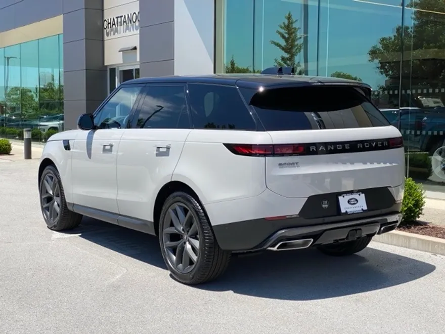 2025 Land Rover Range Rover Sport SE photo 1