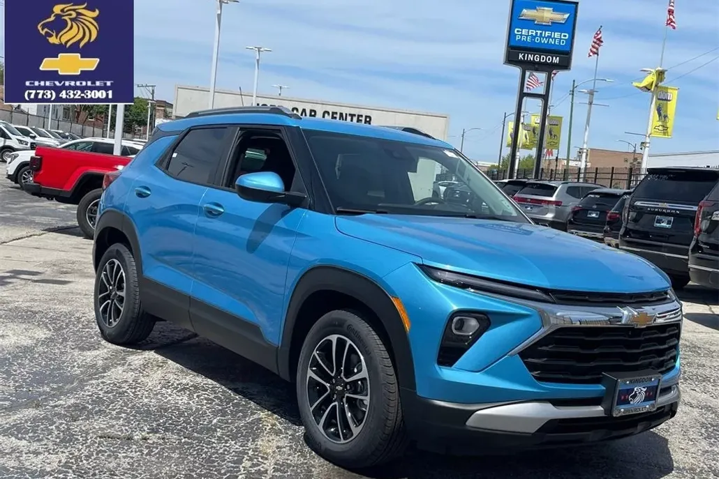 2025 Chevrolet Trailblazer LT photo 1
