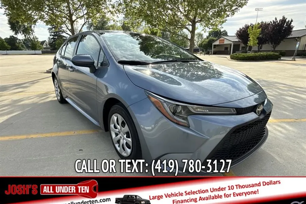 2020 Toyota Corolla LE photo 1