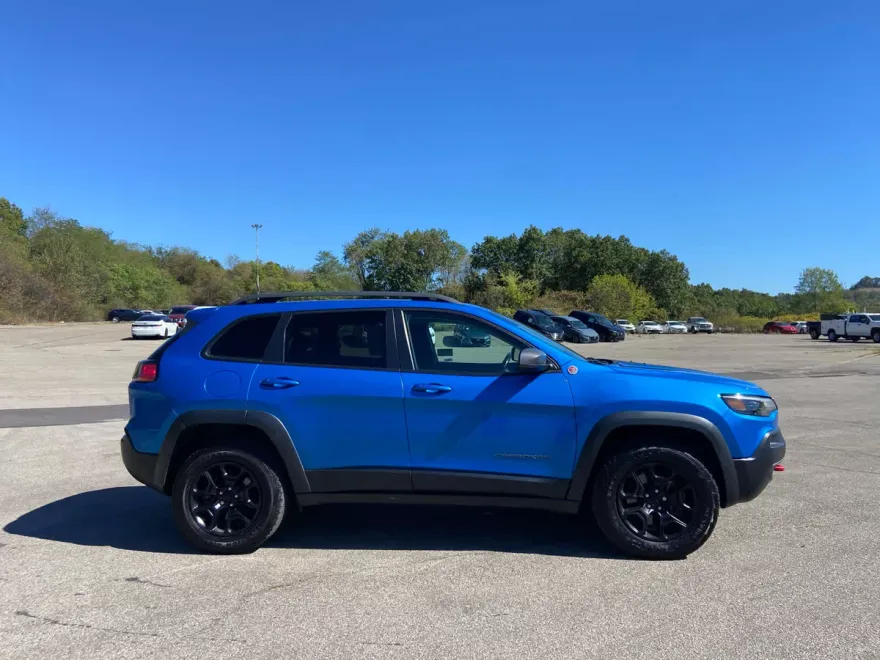 2021 Jeep Cherokee Trailhawk photo 1
