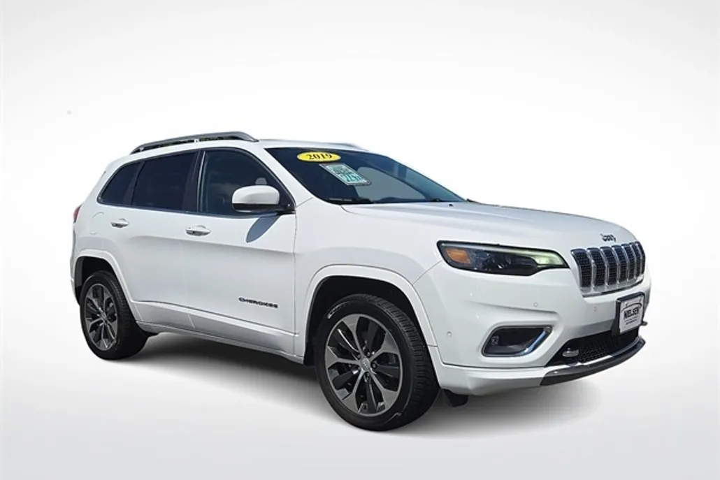 2019 Jeep Cherokee Overland photo 1